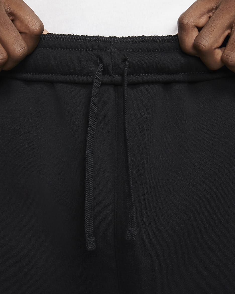 Nike sweatpants with cargo pockets best sale